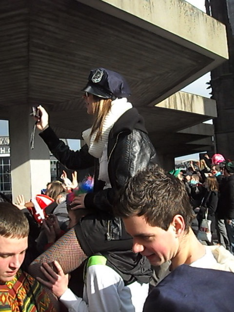 2385_1394060348.jpg