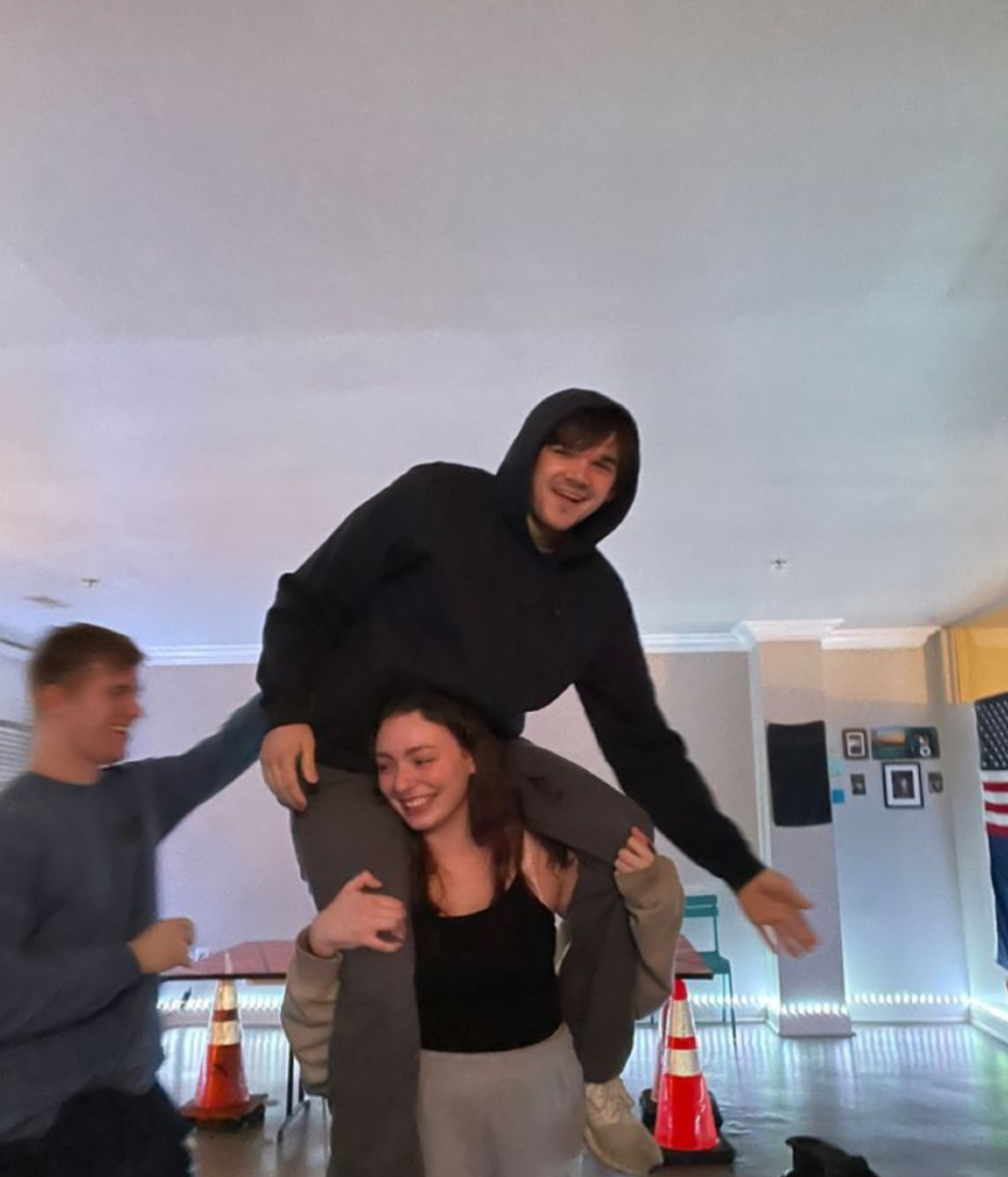27680_1728345963.jpg