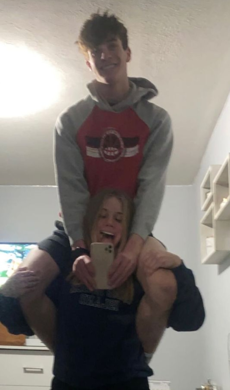 26312_1734752469.jpg